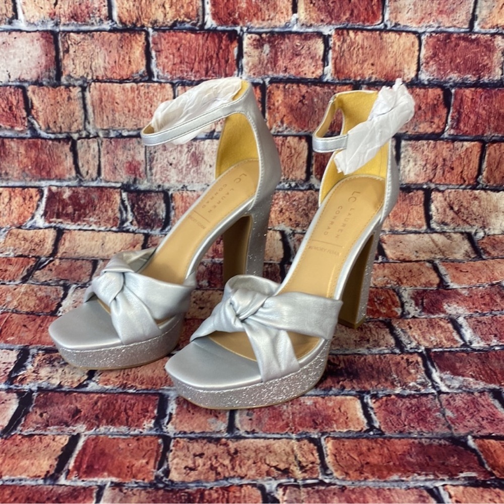 LC Lauren Conrad Caramelize Soft Knot Platform Heels